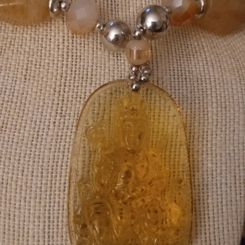 HSN CRYSTAL. NECKLACE NWT.